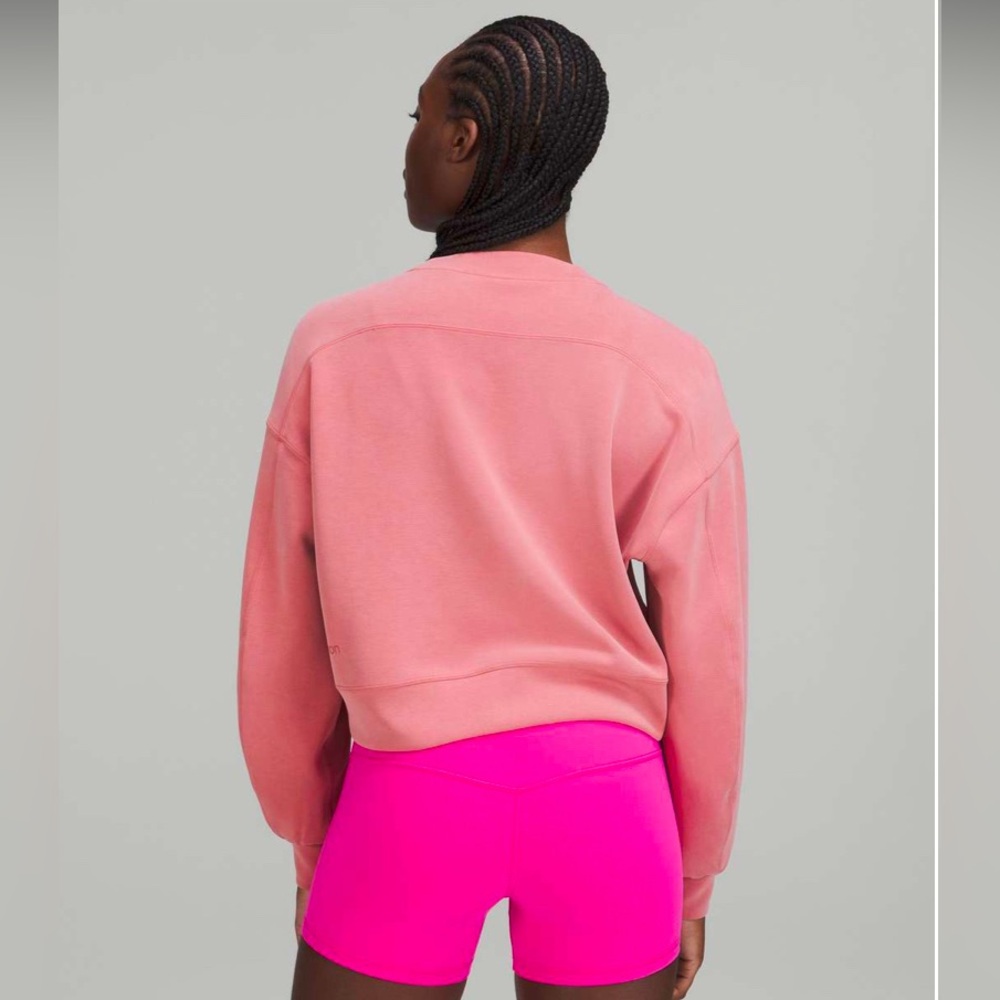 Lululemon Perfectly Oversized Cropped Crew *Softstreme
Brier Rose size 6 - Picture 4 of 9